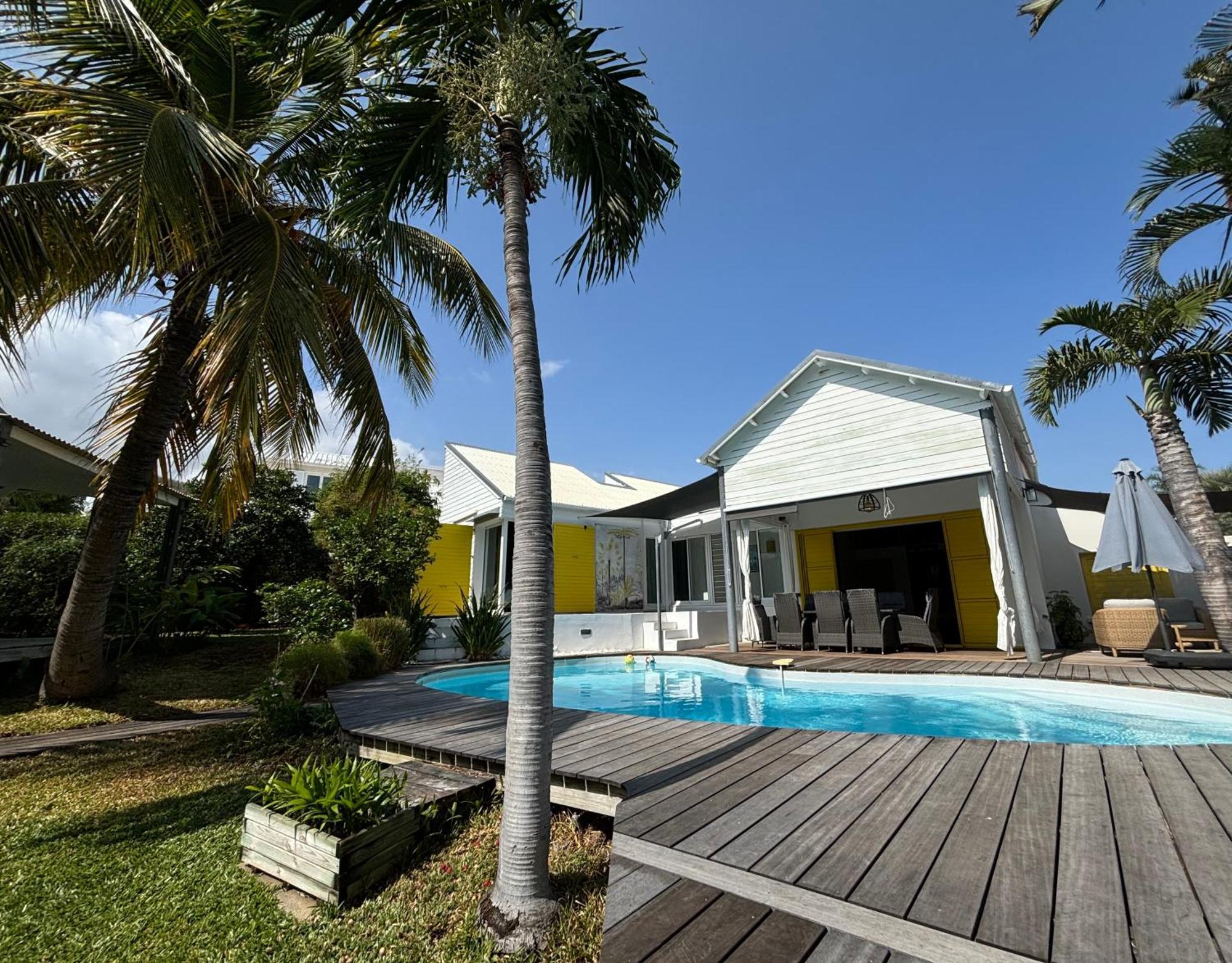 Villa Ylang Сен Жилс ле Бен Екстериор снимка