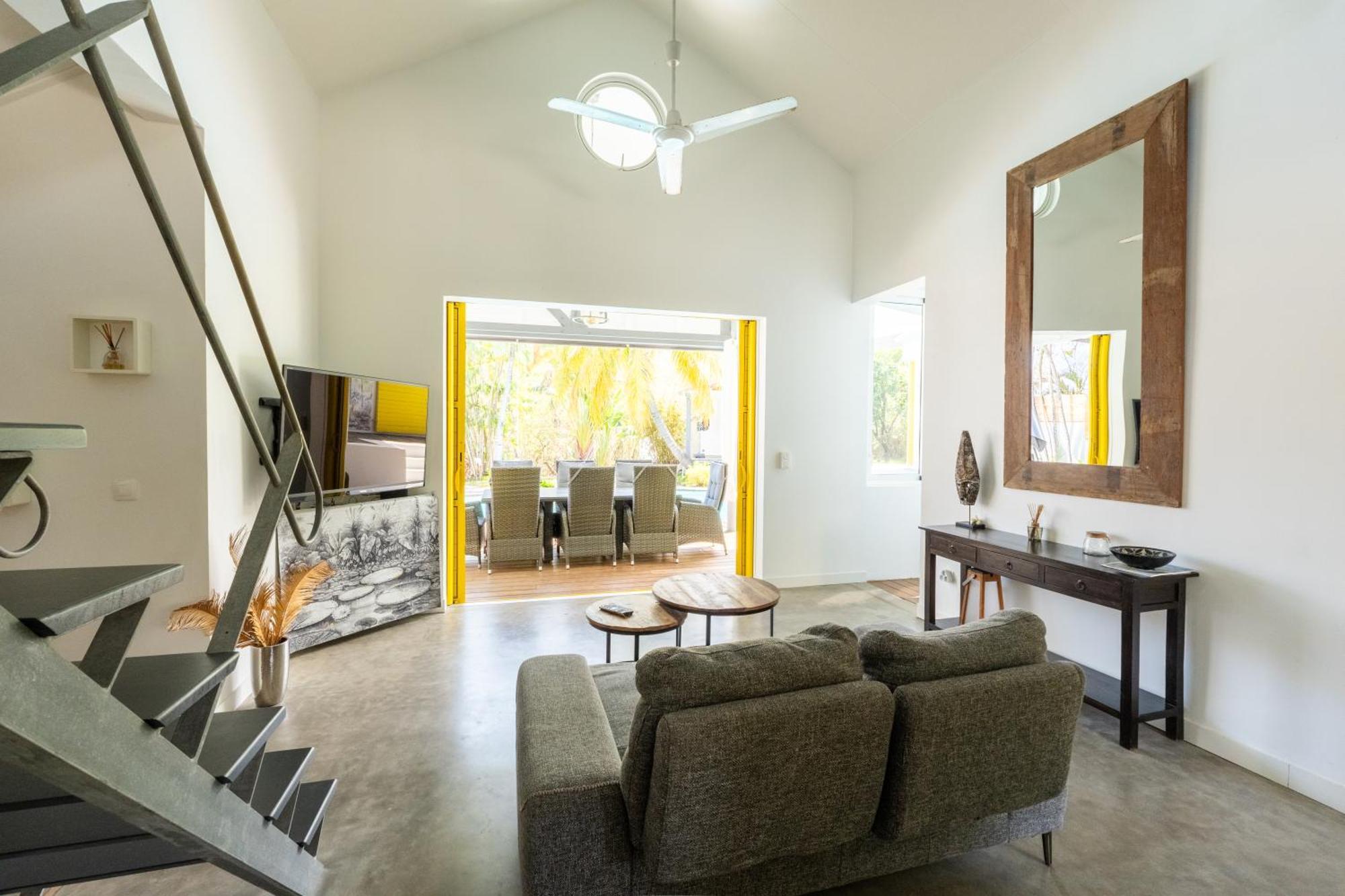 Villa Ylang Сен Жилс ле Бен Екстериор снимка